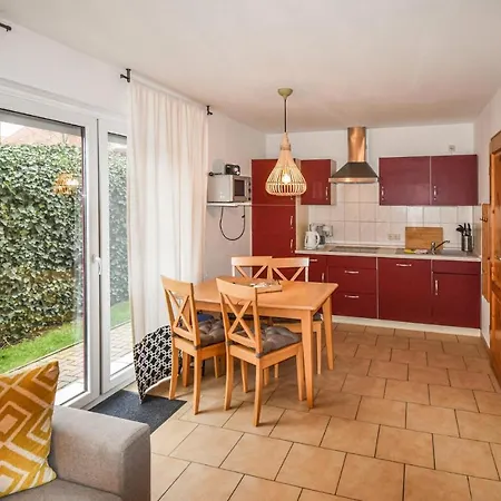 Prázdninový dům Stunning In Wohlenberger Wiek