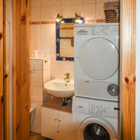 Дом отдыха Stunning In Wohlenberger Wiek Wohlenberg